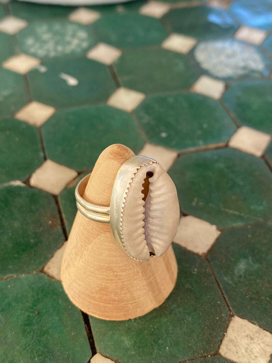 Cowrie Shell Ring -6.75